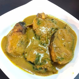 แกงกะทิปลาดุก+ใบยี่หรา