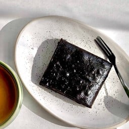 Super Dark Brownie (เนื้อหนึบตะโกน หวานน้อย 25%)