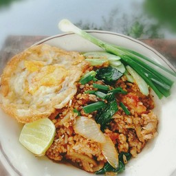 ข้าวผัดปลากระป๋อง