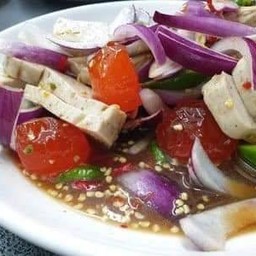 ยำหมูยอไข่แดงเค็ม