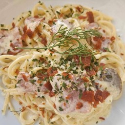 ไวท์ซอสเบค่อน