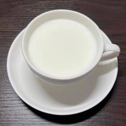 นมสดร้อน