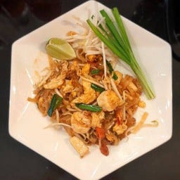 ผัดไทยกุ้งสด