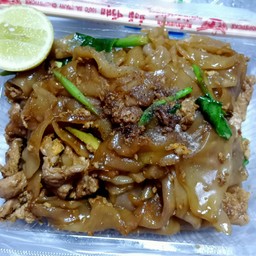 ผัดซีอิ๊วเส้นใหญ่