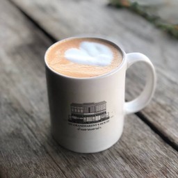 ชานมร้อน (H Milk Tea)