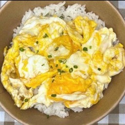 ข้าวไข่ขยี้ ไข่2ฟอง