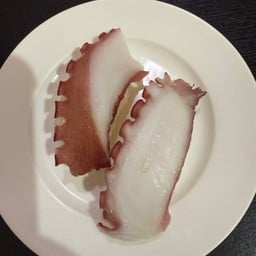 ข้าวปั้นปลาหมึกยักษ์