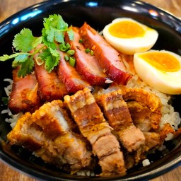 ข้าวหมูแดง+หมูกรอบ