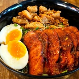 บะหมี่แห้งหมูแดงฮ่องกง