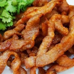 ข้าวหมูทอดกระเทียม