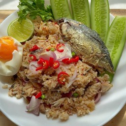 ข้าวคลุกปลาทูใส่พริกป่น(ไข่ต้ม)