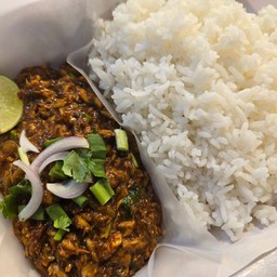 ข้าวราดน้ำพริกผัดปลากระป๋อง