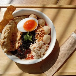 เส้นใหญ่ต้มยำโบราณ