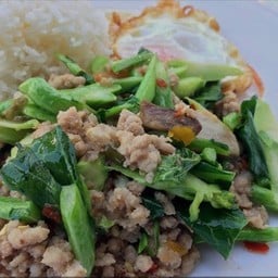 ข้าวคะน้าหมูสับ