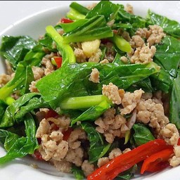 ผัดคะน้าหมูสับ