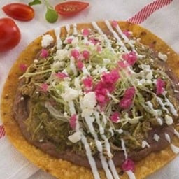 Tostada Chile Verde