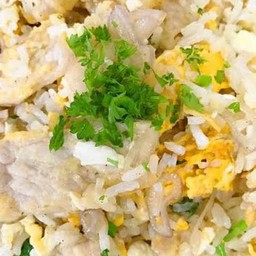 ข้าวผัดหมูชิ้น