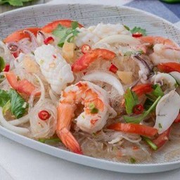 ยำวุ้นเส้นทะเล