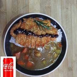 (อร่อยซ่ากับโค้ก)ข้าวแกงกระหรี่ไก่ทงคัตซึ+โค้ก