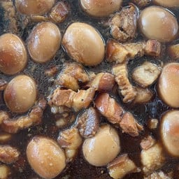 แกงใต้ครัวแม่เพ็ญ สาขารุ้งแลนด์