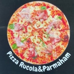Pizza Rucola and Parmaham