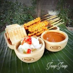 หมูสะเต๊ะชุดอิ่มพอดี