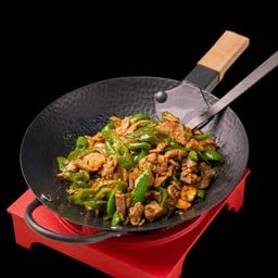 หมูคุโรบุตะผัดพริกหยวกจีน