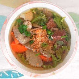 จ้าวนาย ต้มเลือดหมู อาหารตามสั่ง