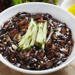 Jajangmyen จาจังเมียน 자장면