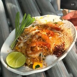 ผัดไทยกุ้งสุก