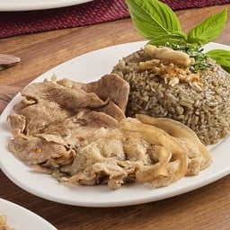 ข้าวผัดก๋วยเตี๋ยวเรือหมูชาบูดูโอ้