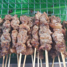 เนื้อย่างโคขุนเสียบไม้สมาพันธ์ หทัยราษฏร์41บ้านเนื้อย่าง