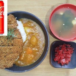 (อร่อยซ่ากับโค้ก)ข้าวแกงกระหรี่ไก่ทงคัตสึ+ซุปมิโซะ+ผักดอง+โค้ก325มล