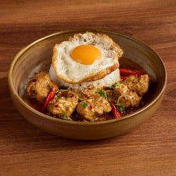 ข้าวกะเพราหมูตุ๋น