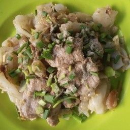 ก๋วยเตี๋ยวคั่วเส้นใหญ่