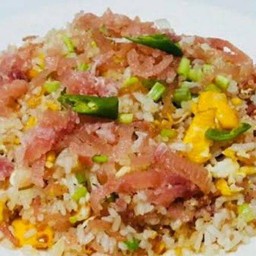 ข้าวผัดแหนม