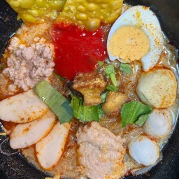 อ๊อดอ๊อดบะหมี่เกี๊ยวเยาวราช3 สาขาหาดใหญ่