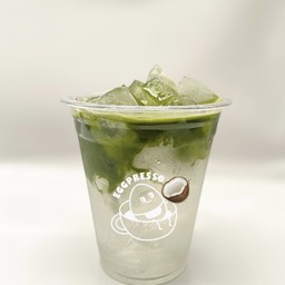 มัทฉะน้ำมะพร้าว