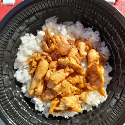 ข้าวไก่กระเทียบ