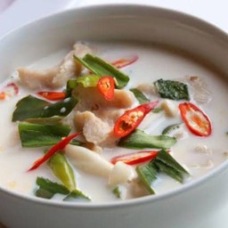 ต้มข่าไก่กับข้าว