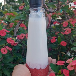 นมสดสตรอเบอร์รี่