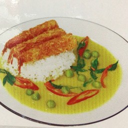 Shrimp Katsu Green Curry With Rice
