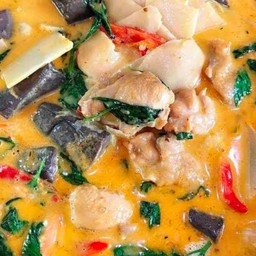 แกงกะทิไก่หน่อไม้ดอง