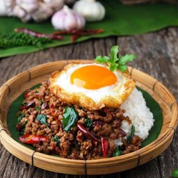 ข้าวกะเพราเนื้อสับ