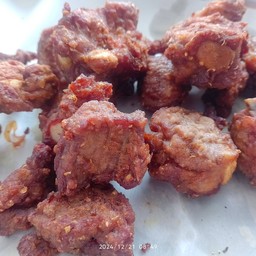 ซี่โครงหมูทอดกระเทียม