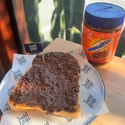 ขนมปังปิ้ง Ovomaltine Crunchy Cream