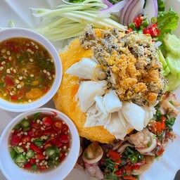 ดูโอ้กระเพราหมึกไข่