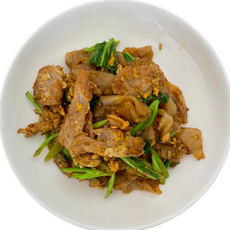 เส้นใหญ่ผัดซีอิ๊วหมูหมัก