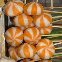 ลูกชิ้นทูโทนไข่กุ้ง