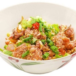 คั่วจิ้นส้ม(แหนมผัดไข่)